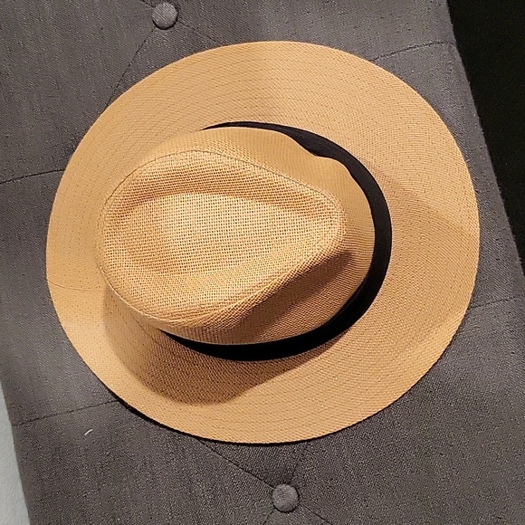 Nwt..Tan and black fedora  hat - Picture 1 of 5